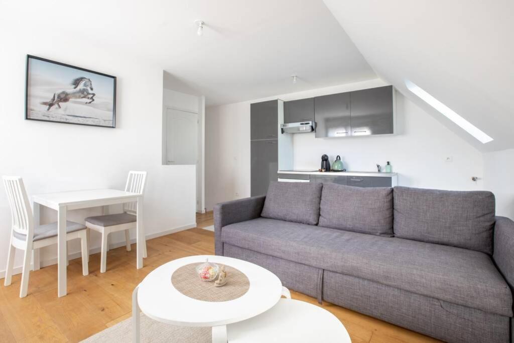 Grand Confort, Appartement Osny Exterior photo